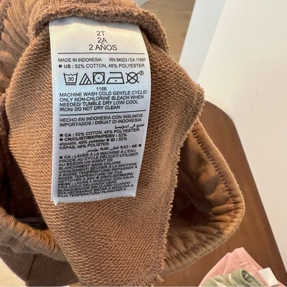 Bundle of 3 pairs of Old Navy drawstring girls 2T shorts in great condition - Picture 6 of 12